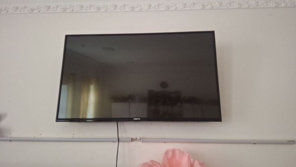 Продается телевизор 43" VESTA