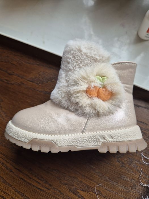 Боти кожени с  пухче