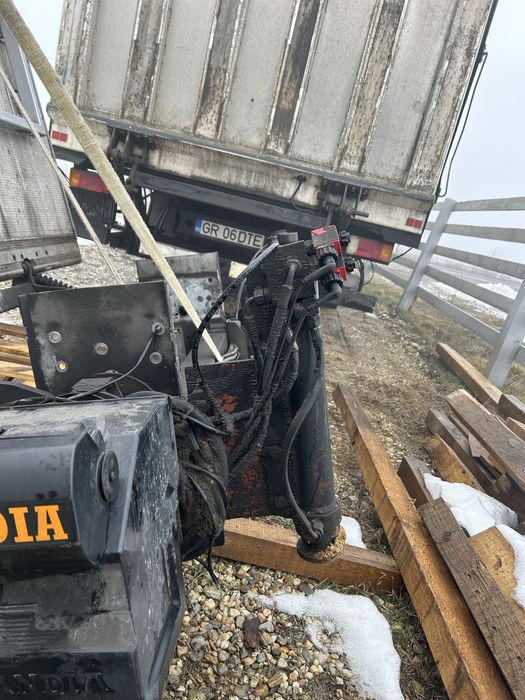 Lift hidraulic Dhollandia / 1.000 kg / latime 2.45 / Iveco Daily