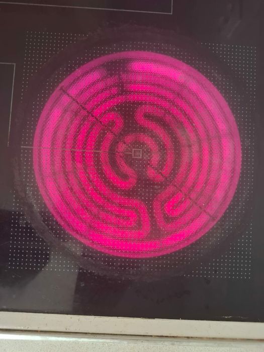 Продаю кухонную плиту