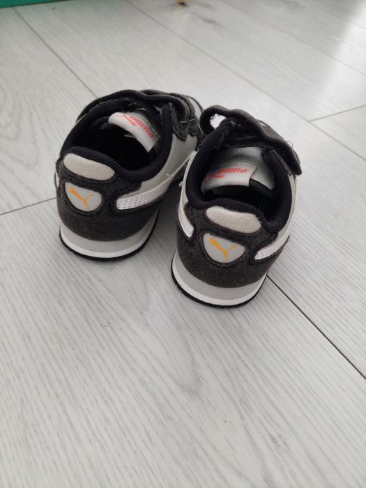 Adidasi Puma copii