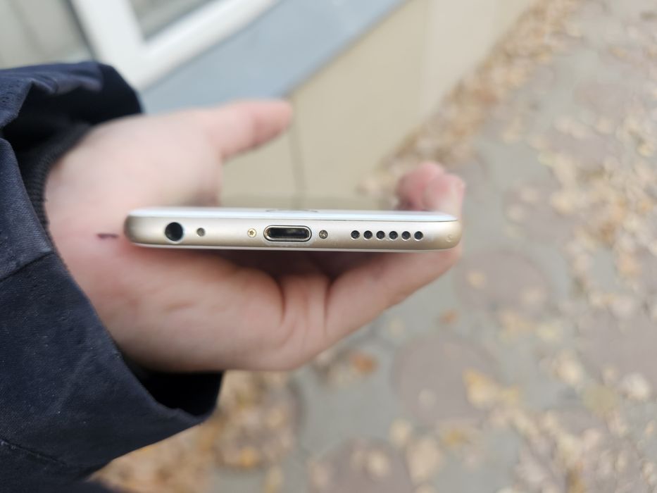 iPhone 6 (32gb) в отличном состоянии