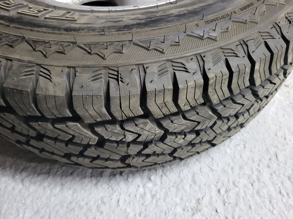 Продам шину летнюю