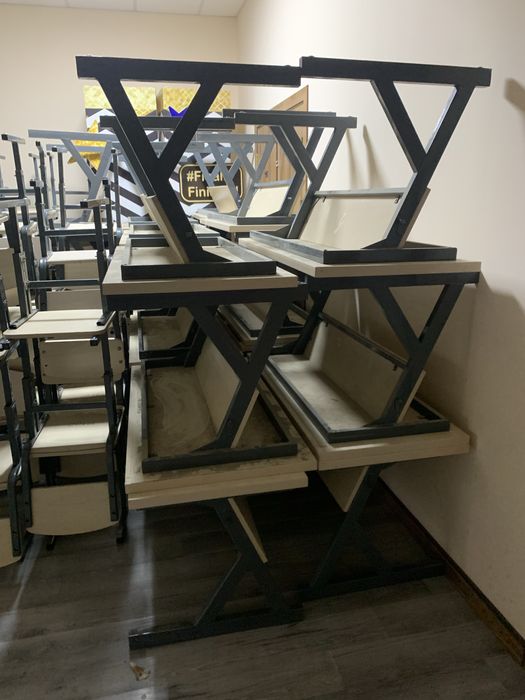 Продается школьная принадлежности, парты, стулья, доски