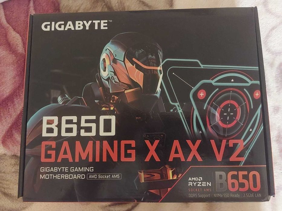 Vand procesor Ryzen 7 7700 (8C/16T) +Gigabyte B650 Gaming X AX V2