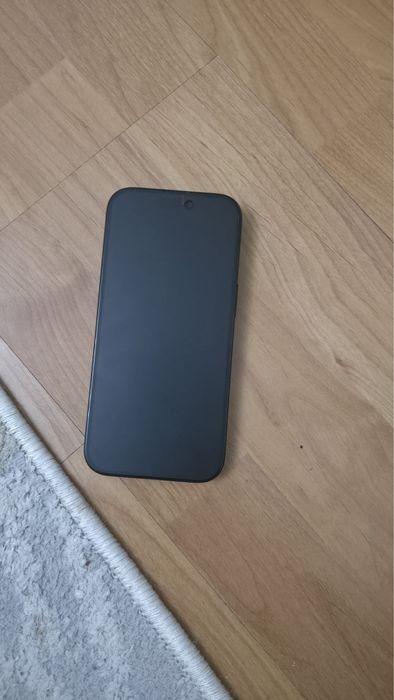 Продам Айфон 16 pro