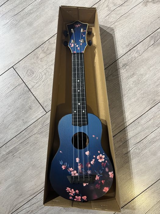 Укулеле,мини гитара