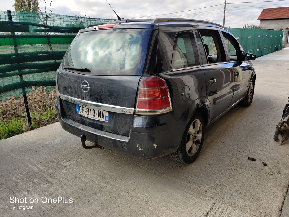 Vindem piese rezultate din dezmembrarea unui Opel Zafira B
