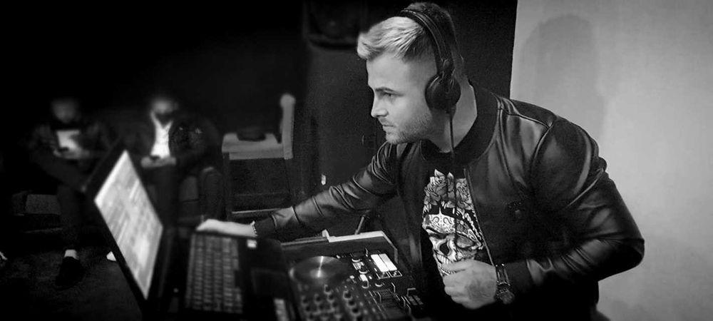 DJ. Sonorizare Evenimente Nunti~Botez~Aniversari~Club>party privat