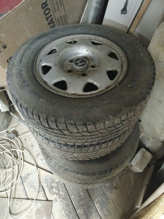 Шины зимние с дисками 205/70/R15