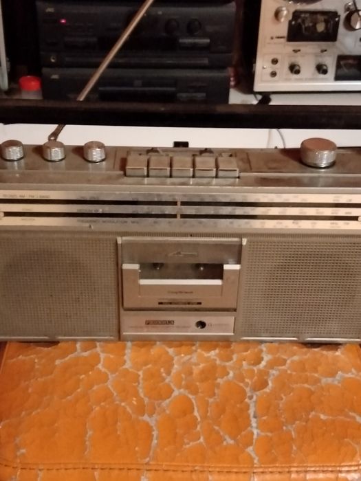 Radiocasetofon Phonola