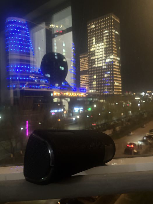 Колонка sony в идеальном состаяние