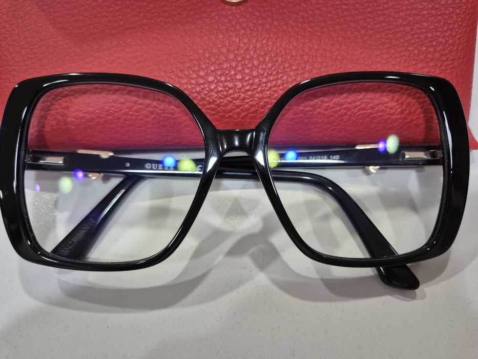 Диоптрични рамки  Guess и стъкла +1.5 диоптера