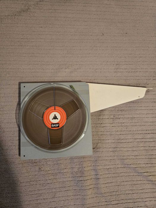 Role Magnetofon BASF 18cm de plastic in carcasa originala