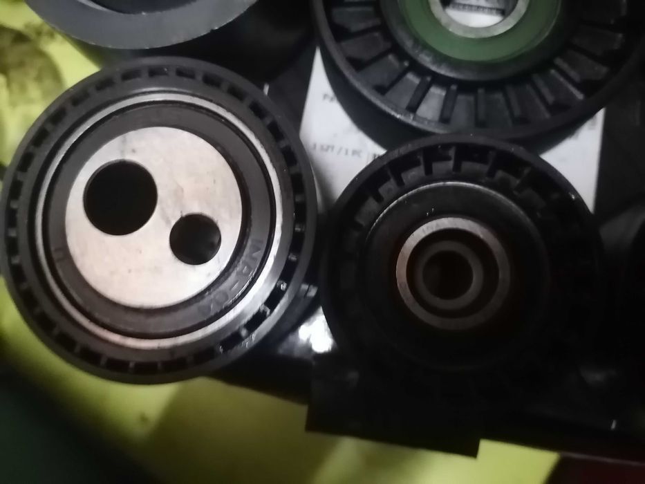 ЧИСТО НОВИ РОЛКИ!!!  Никога не са слаган на кола