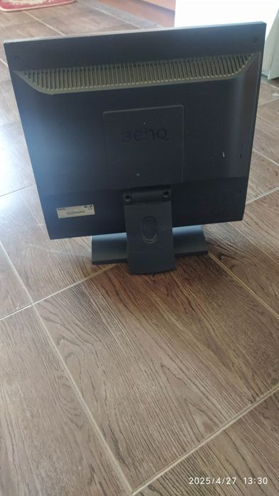 Монитор 17 квадрат бенкю