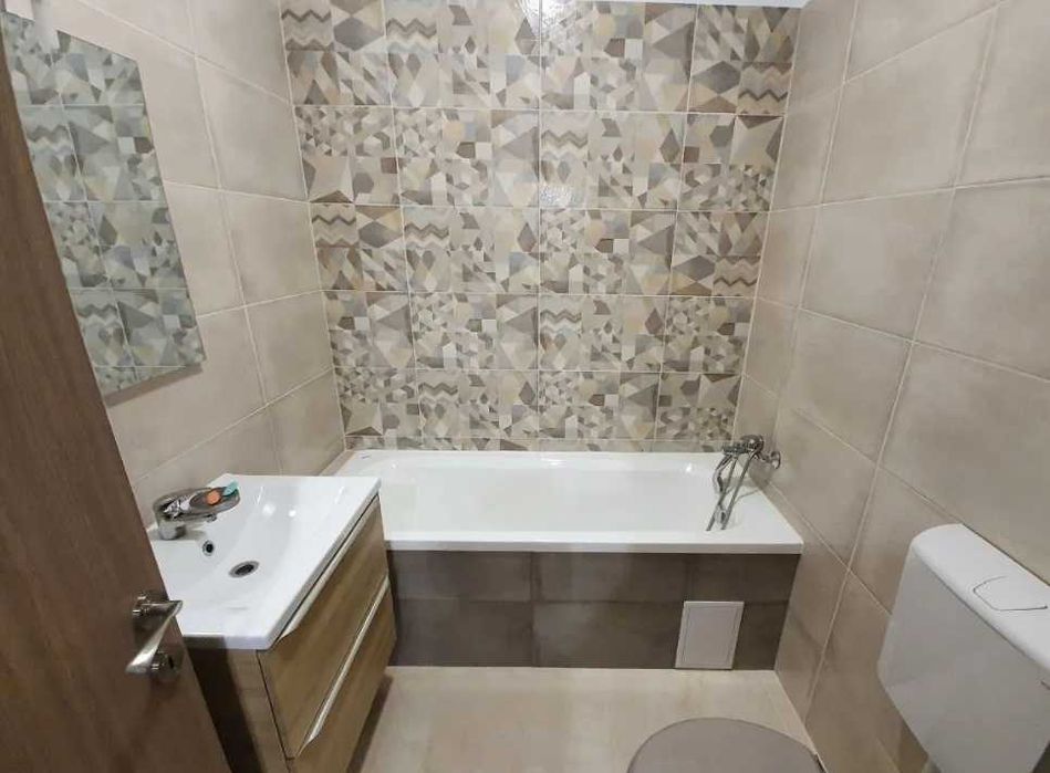 Дава се под наем Двустаен апартамент в Пловдив, Остромила - 60 кв.м за 265.2 € - Снимка #3