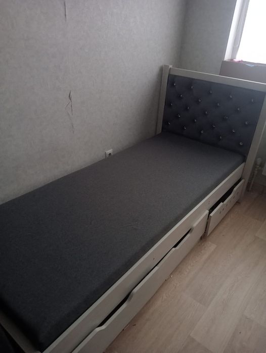 Кровать детская серая