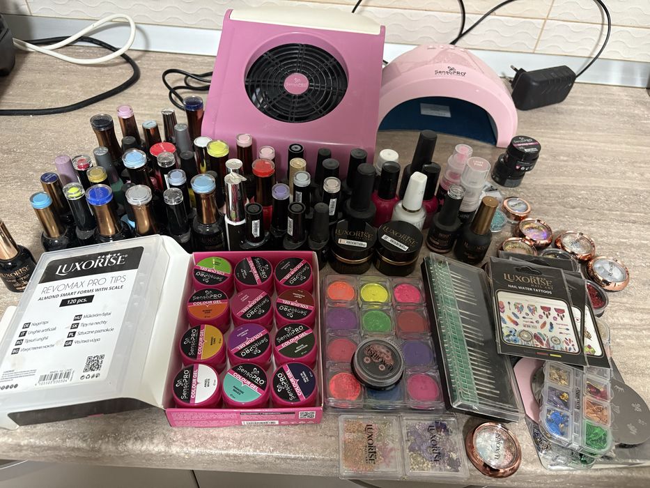 Vand produse pt cu unghii gel