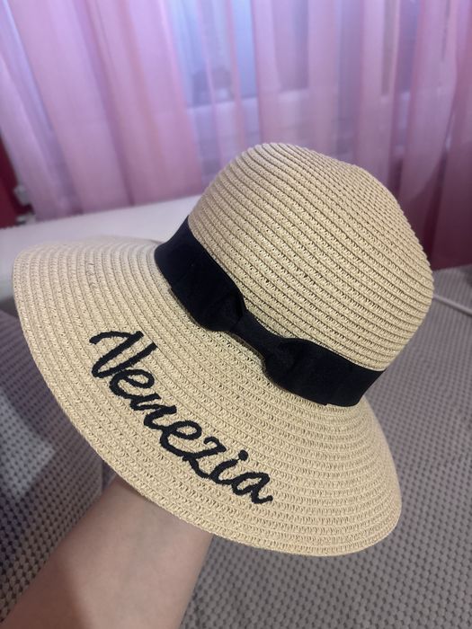 Нова шапка тип капела