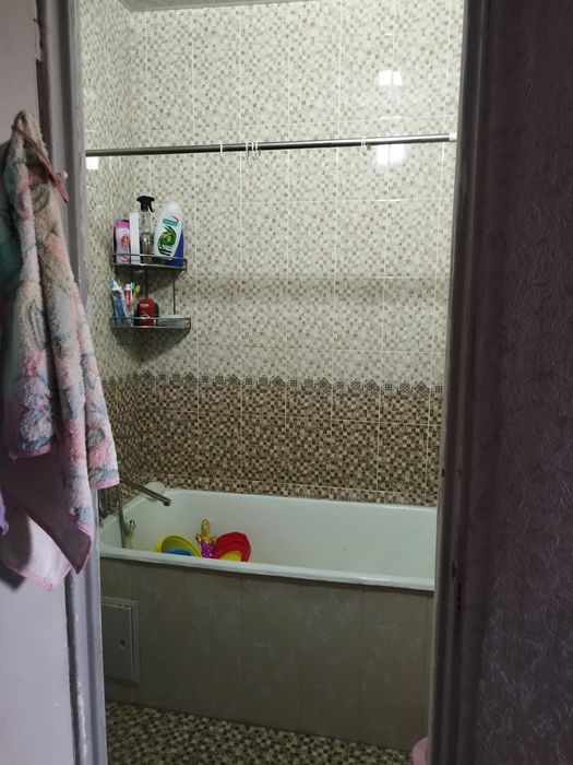 Сотилади 2 хона дом