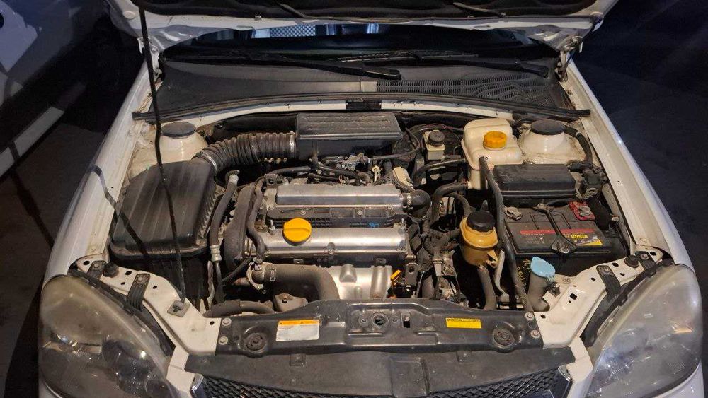 Автомобиль LACETTI 1.8 L механика 2010 год