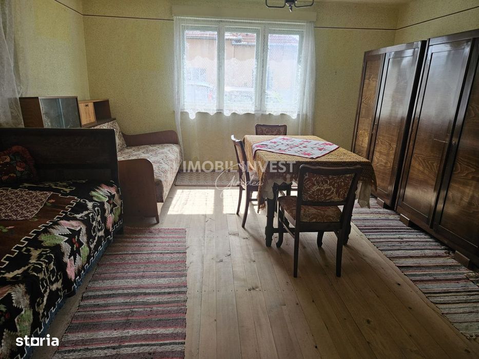 Oferta Casa 100Mp, 3 Camere,2 Pivnite,Garaj, Teren 1318, Pret 52.000E