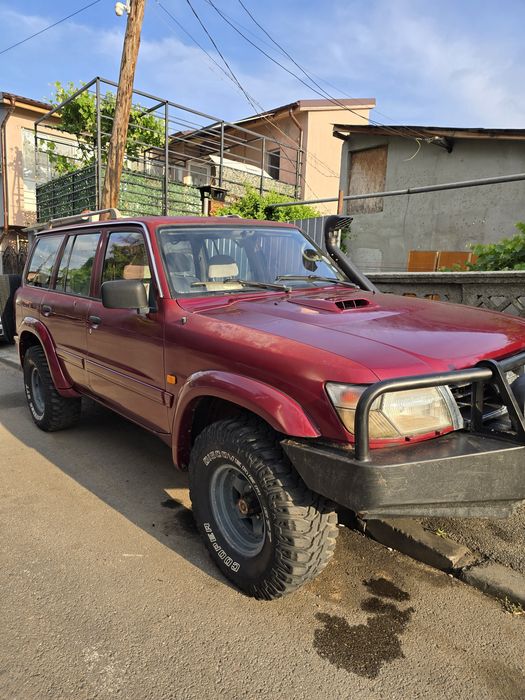 Vând Nissan Patrol y61