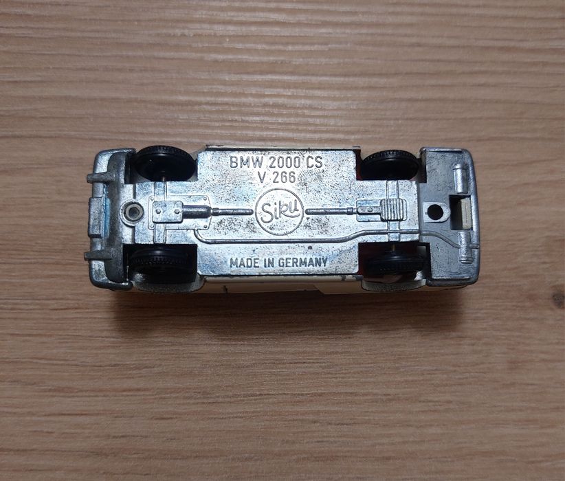 Колекционерски колички siku, corgi juniors, gama