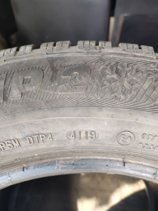 215/60/16 зимни semperit два броя