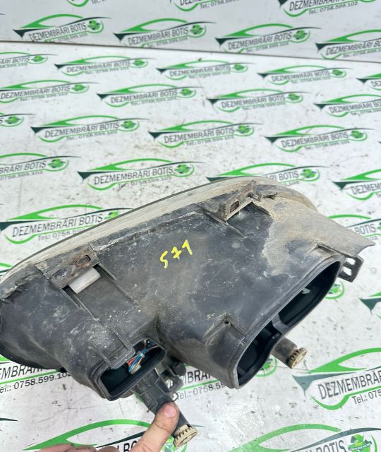 Far stanga Volkswagen VW Golf a 4-a generatie