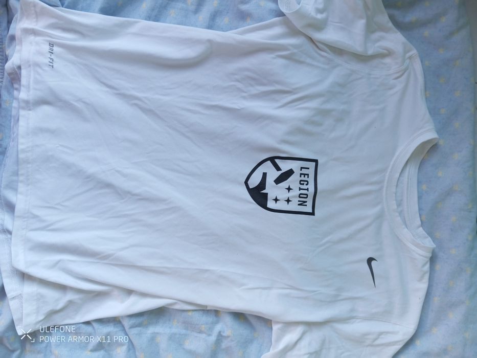 Блуза тениска найк