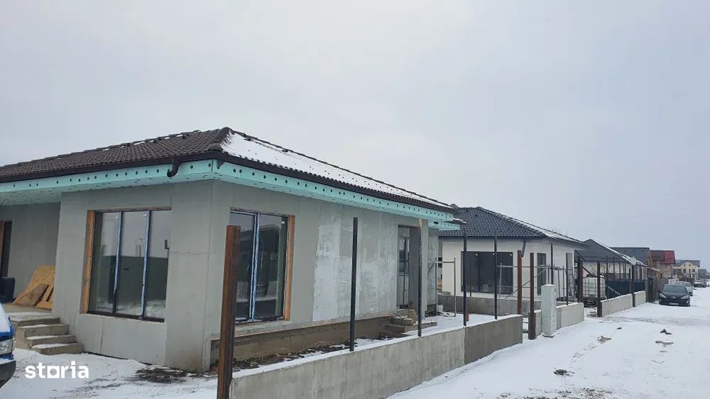Casă modernă la cheie în Sânpetru