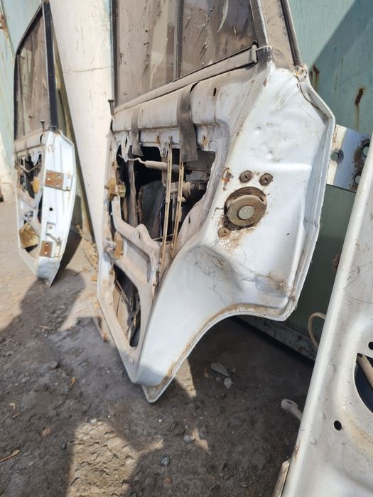 Дверь 2107 комплект