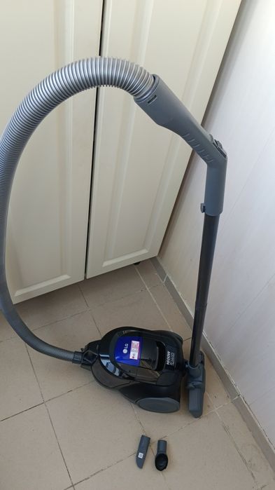Пылесос LG 1600W
