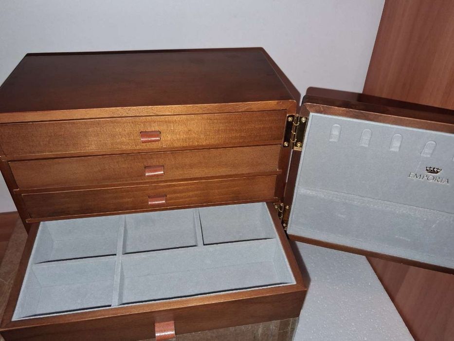 Organizator de bijuterii Emporia cu sertare multiple – mini comodă