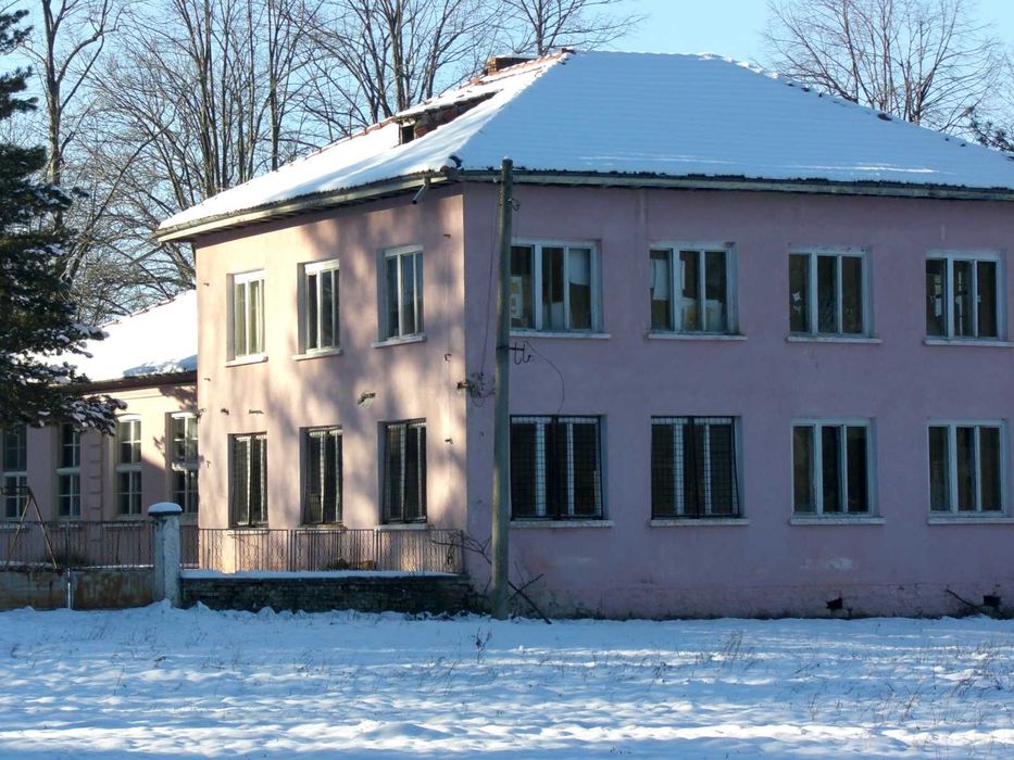 Продава се Промишлена сграда в с. Велчево, Област Ловеч - 23590 кв.м за 17 €/кв.м - Снимка #2