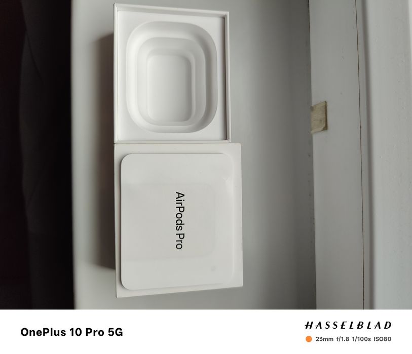 vand 1 cutie Apple iphone 17 pro max si 1 cutie airpods pro