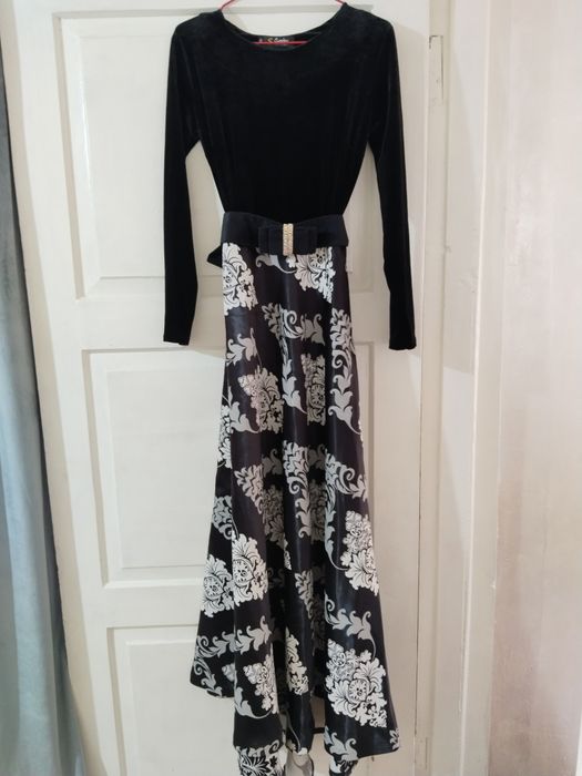 Красивая платья вечерная