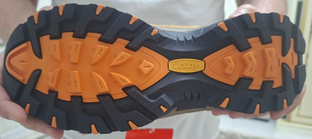 Кросcовки the north face