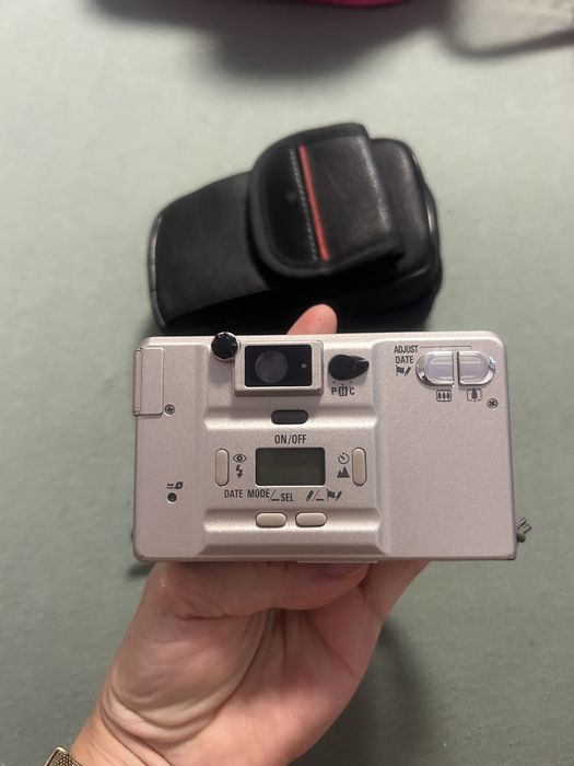 Nikon Nuvis 300 – aparat foto pe film + husă