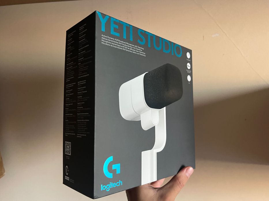 LOGITECH YETI STUDIO неразпечатан микрофон