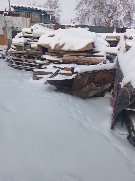 Продаю дрова и еще пиленный есть