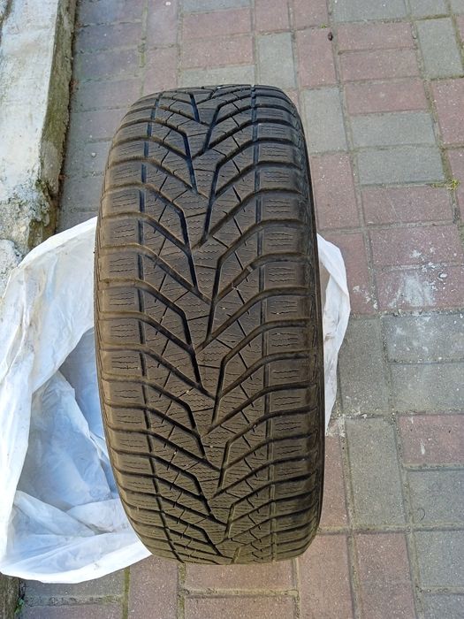 Vând anvelope cu genti cu tot