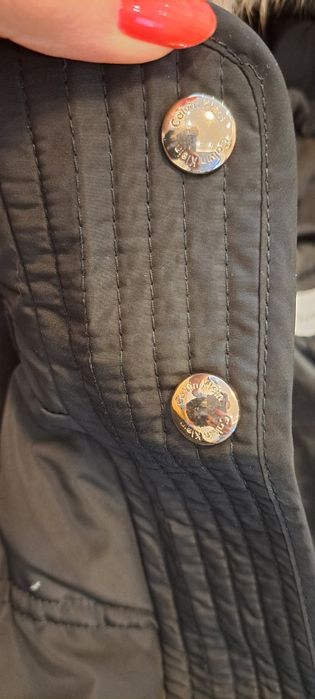 Calvin Klein оригинално яке  гъши пух ,естествен пух на качулкатаS ра