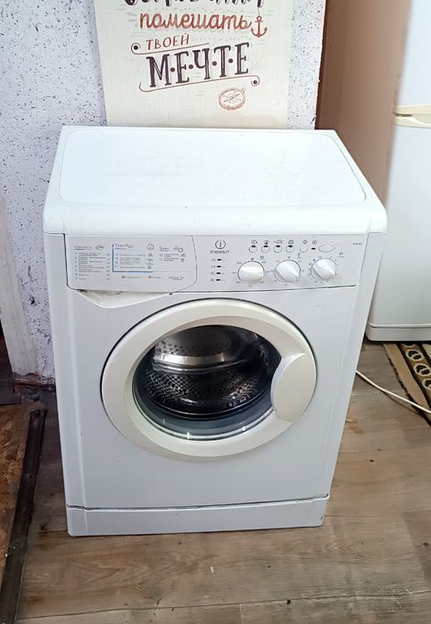 Продам стиральную машинку
