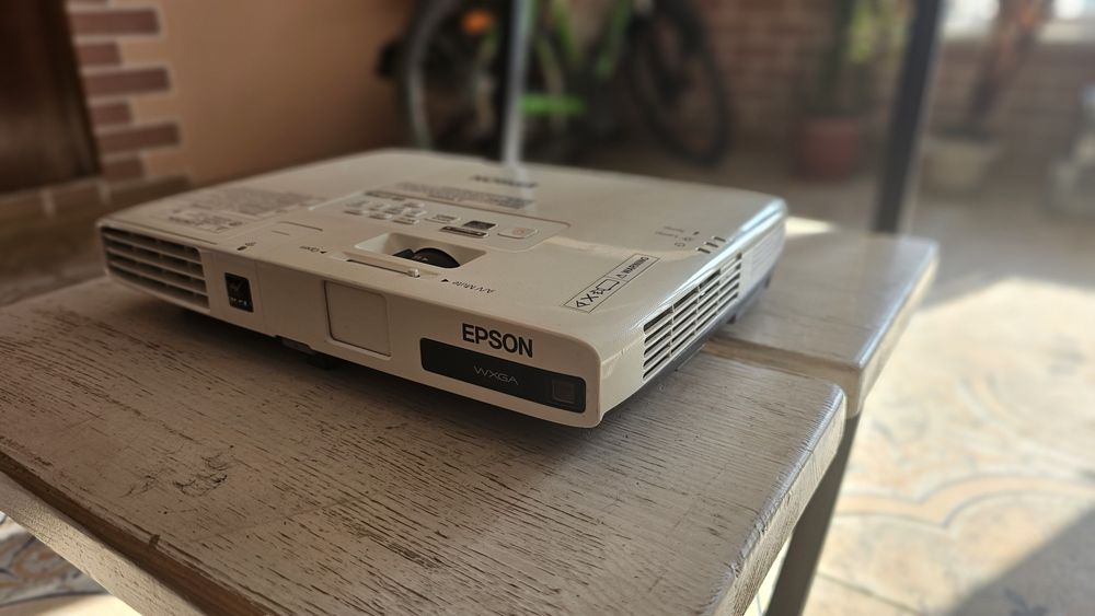 Проектор Epson EB-1776W