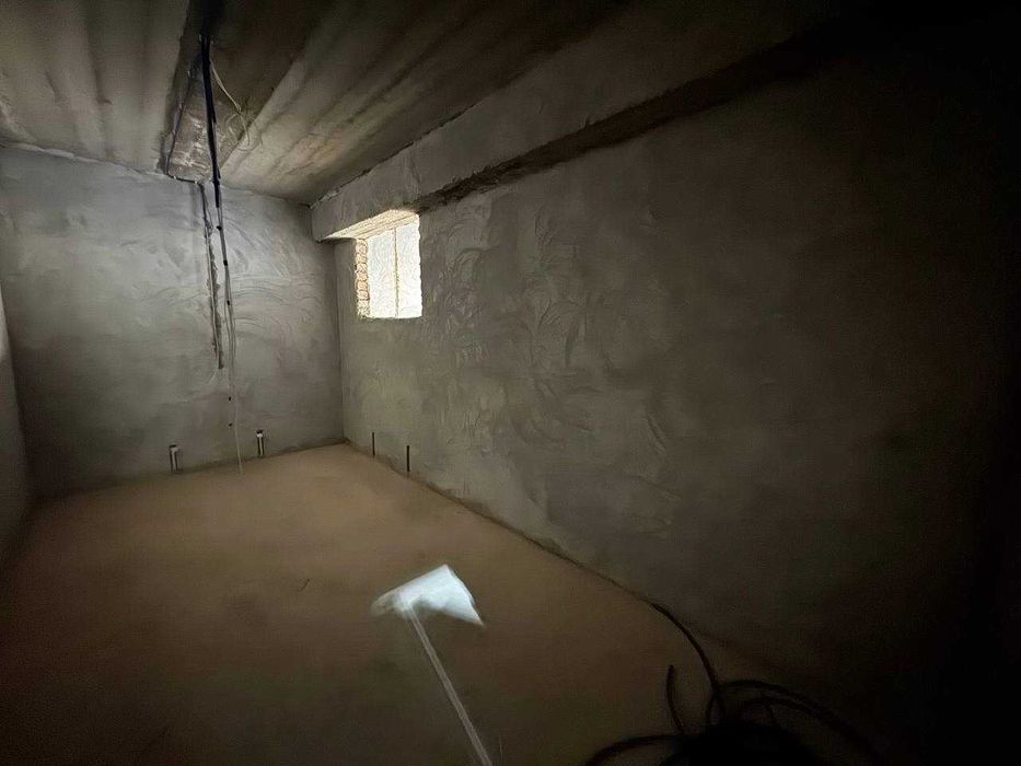 ПРОДАЁТСЯ 3х комнатная квартира в состоянии коробки в центре города