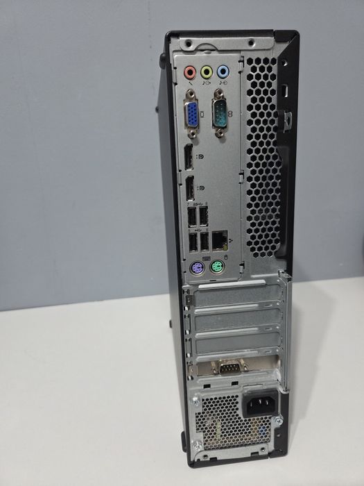 R3 2200ge 4GB DDR4 240gb ssd