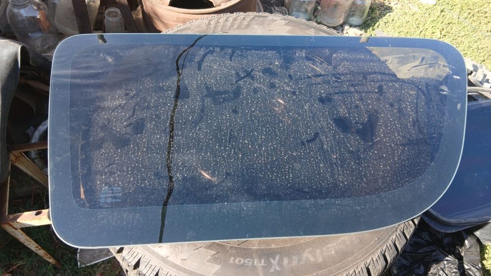 Стекла ларгус задние